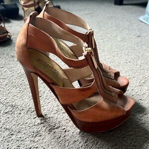 Michael Kors Berkeley brown heel size 6.5